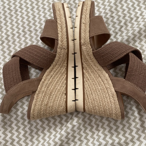 Kelly & Katie sandals - Picture 5 of 7